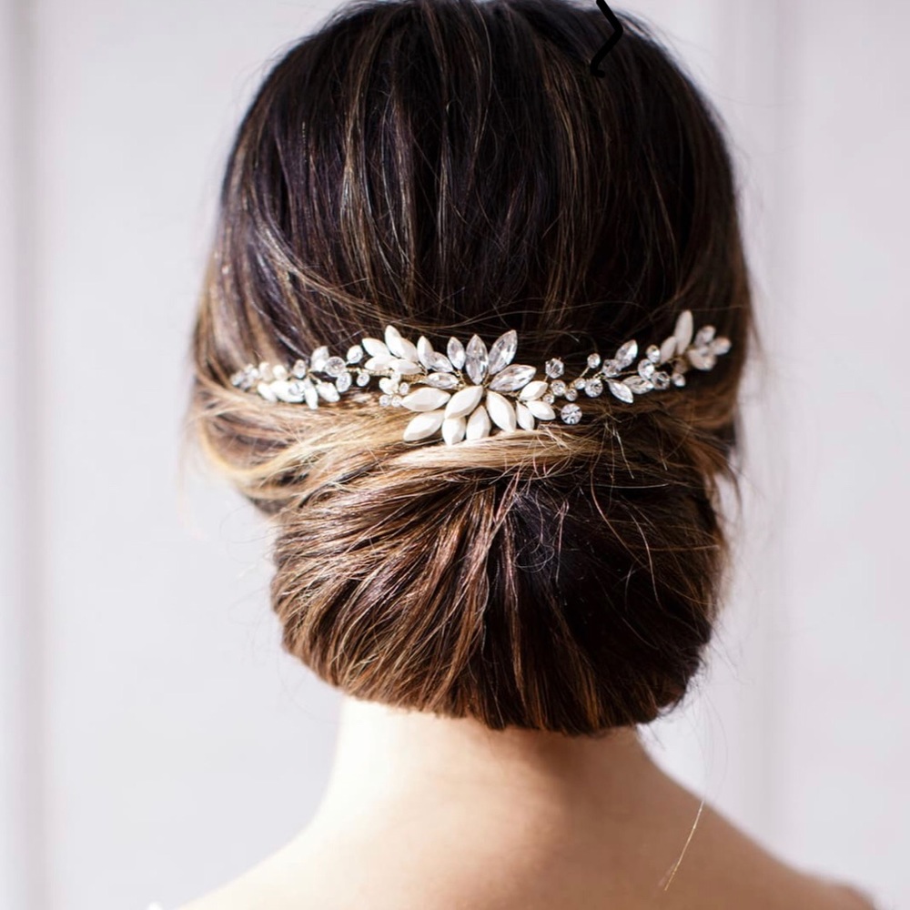 Wedding hair headpiece comb